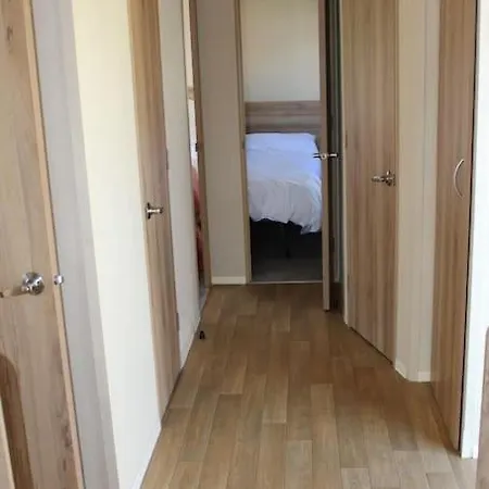 Norfolk Broads Caravan Sleeps 8 Belton with Browston Exterior photo
