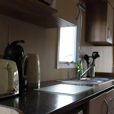 Norfolk Broads Caravan Sleeps 8 Belton with Browston Exterior photo