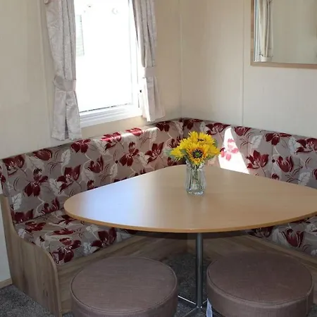 Norfolk Broads Caravan Sleeps 8 Belton with Browston Exterior photo