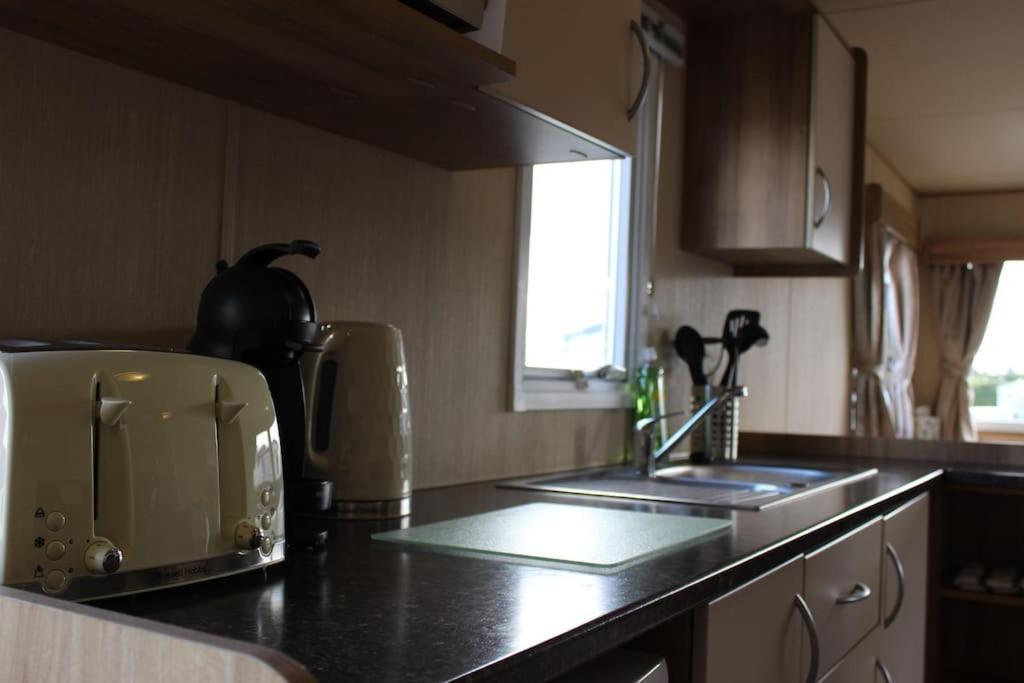 Apartment Norfolk Broads Caravan Sleeps 8